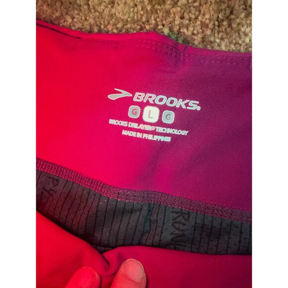 Brooks running shorts sz large pink purple design gym activewear workout - Picture 3 of 8
